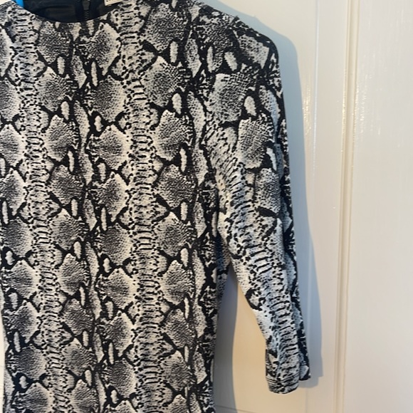 Alice and Olivia midi dress - Picture 2 of 4